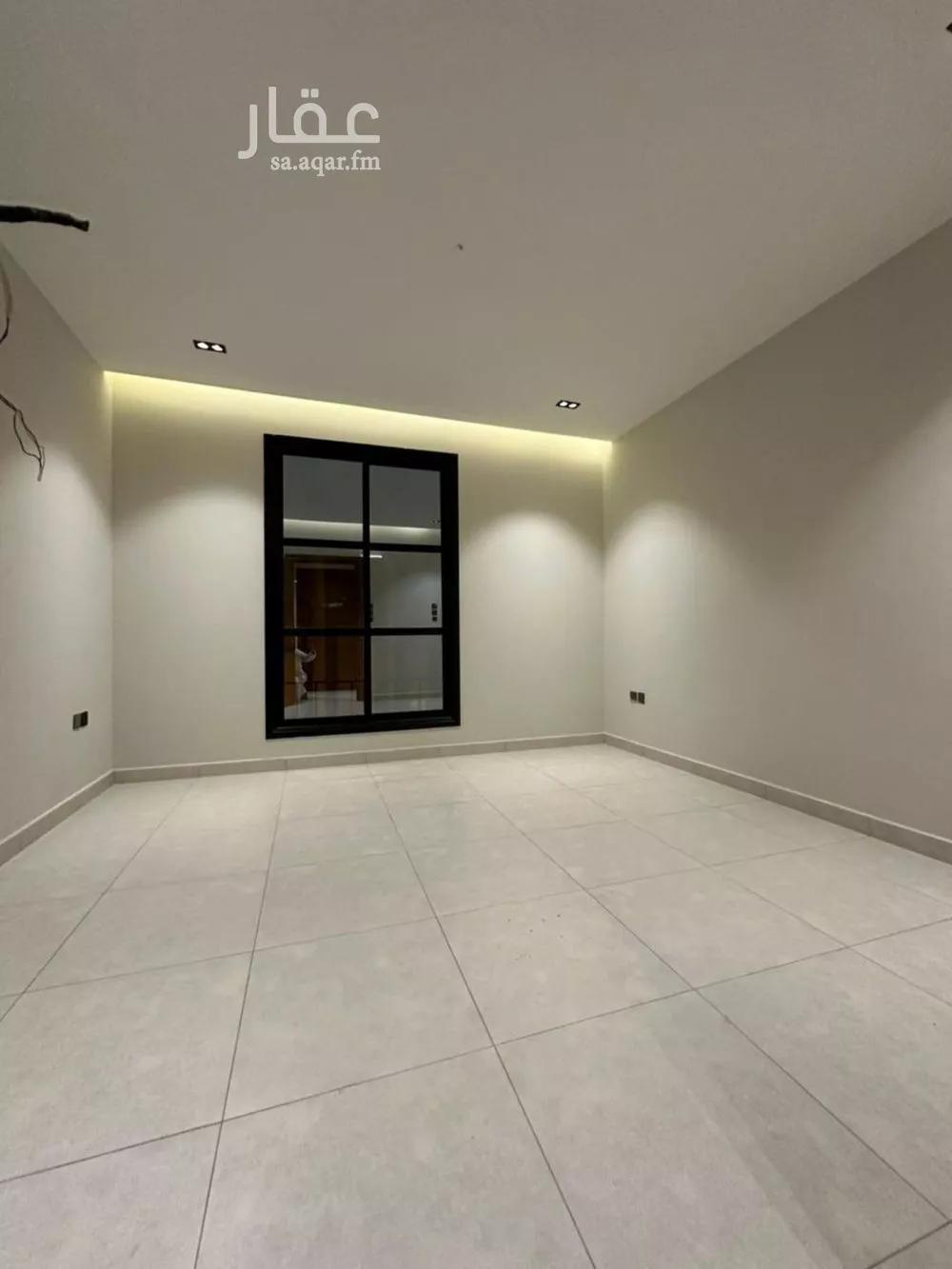 شقة 4 غرف في العزيزية 6