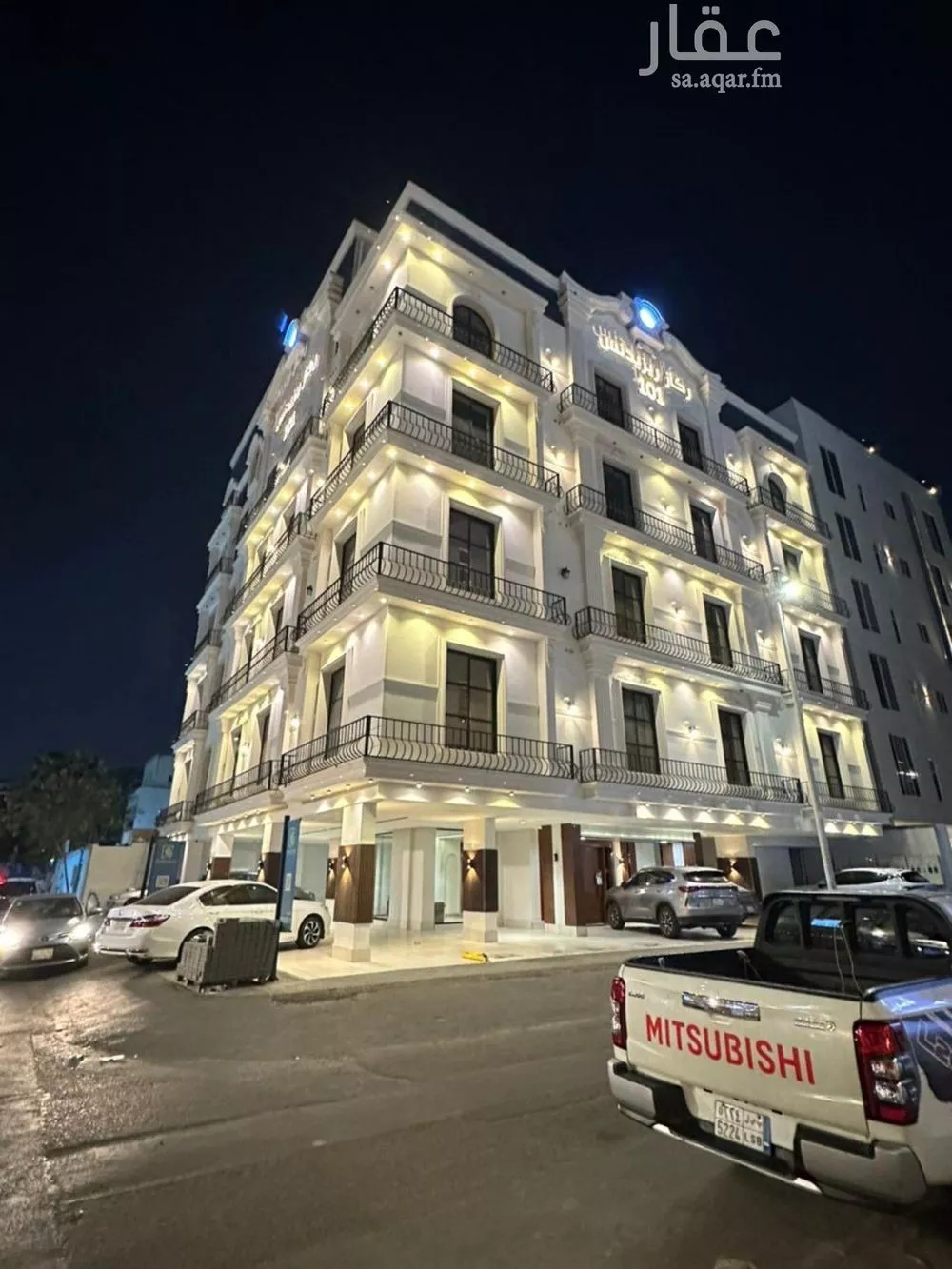 شقة 4 غرف في العزيزية 10