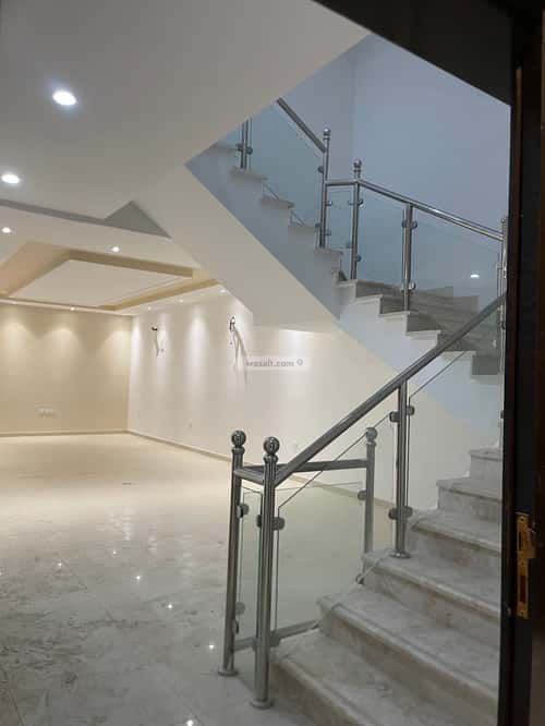7 bedroom villa in Al Yaqout 14