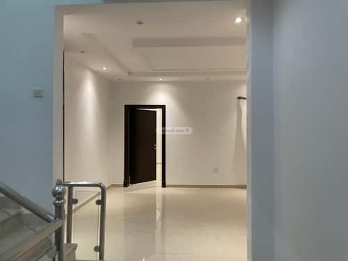 7 bedroom villa in Al Yaqout 4