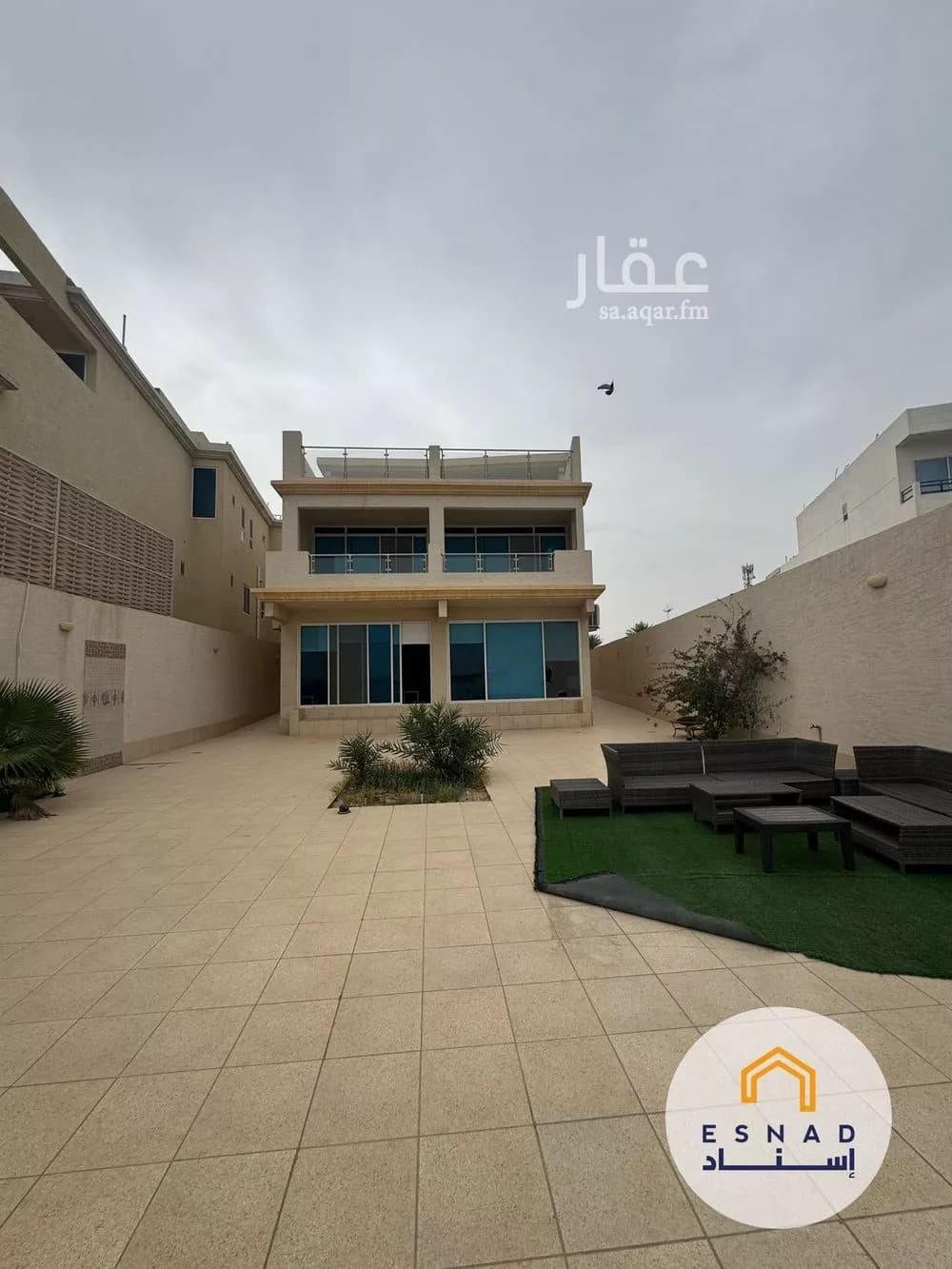 فيلا 8 غرف في المرجان 12