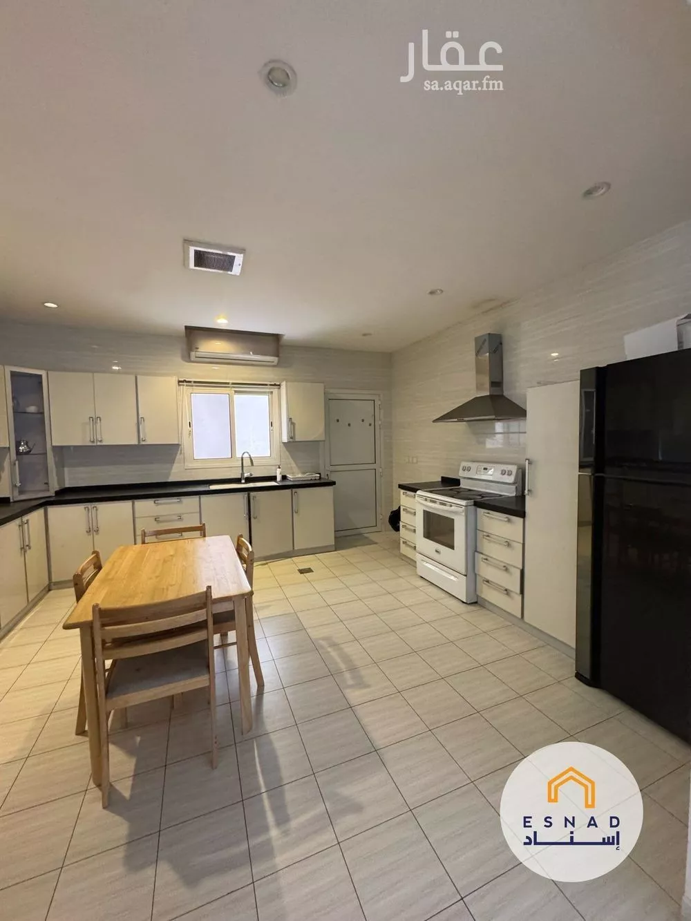 فيلا 8 غرف في المرجان 6