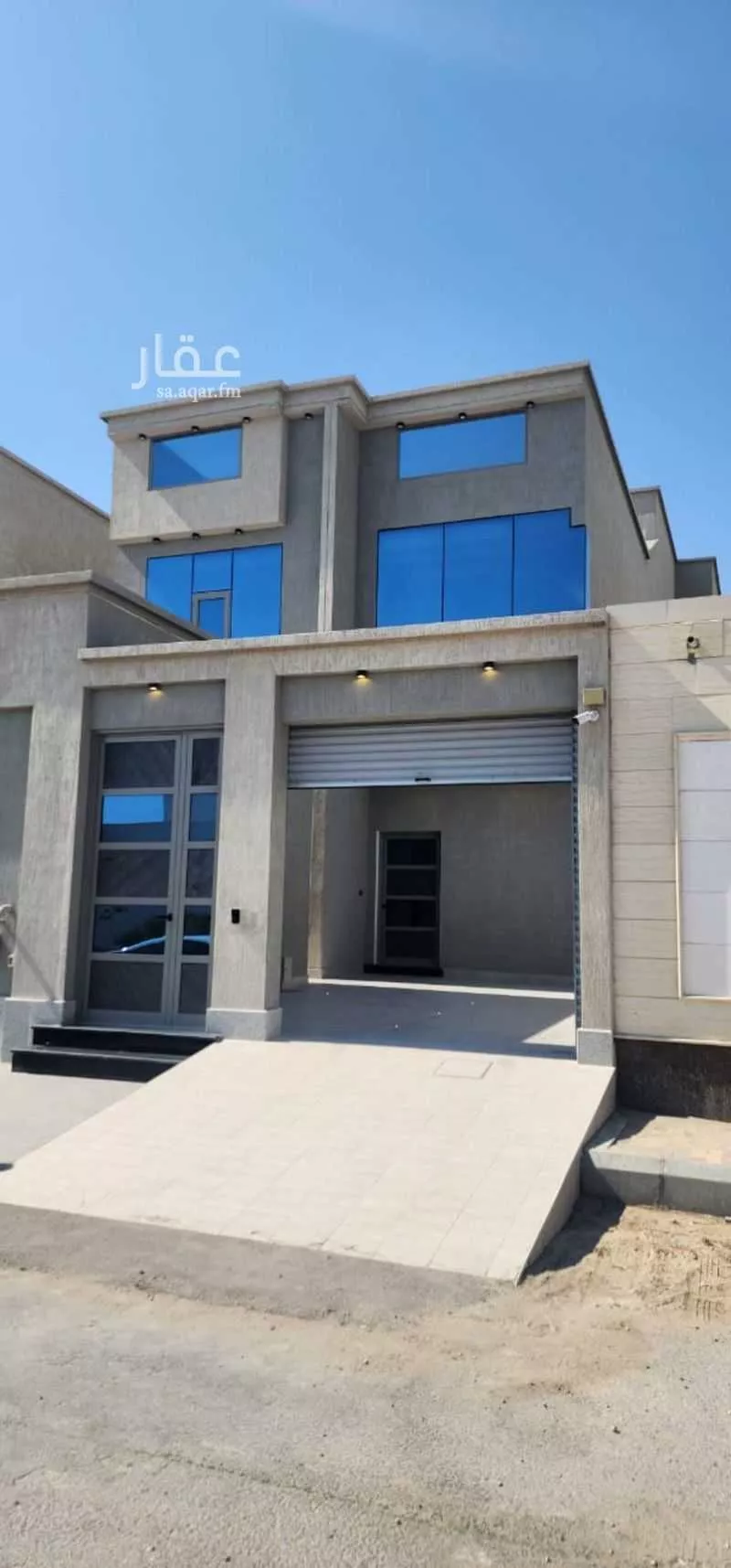 فيلا 6 غرف في الشراع 10