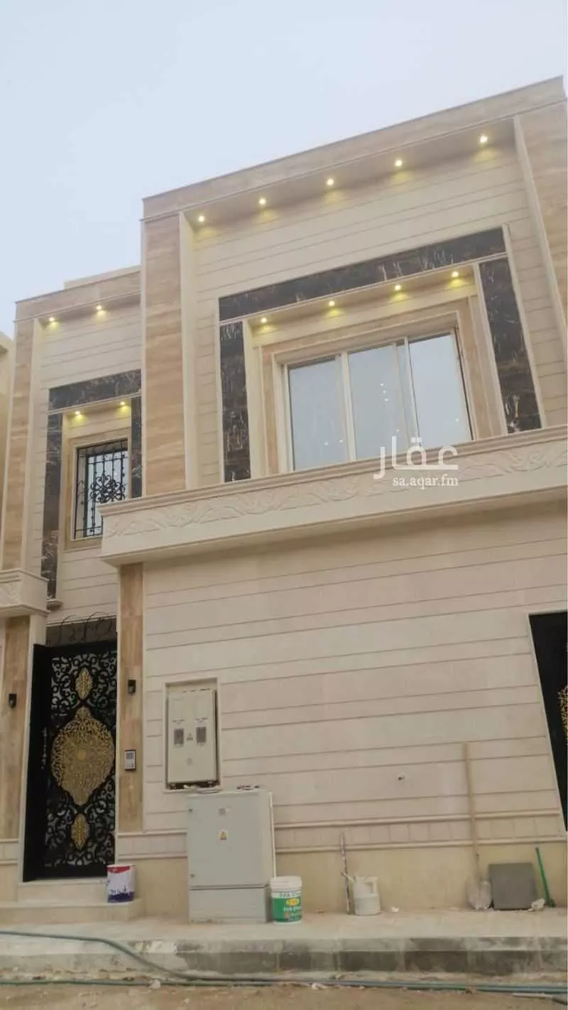 8 bedroom villa in Al Munsiyah 1
