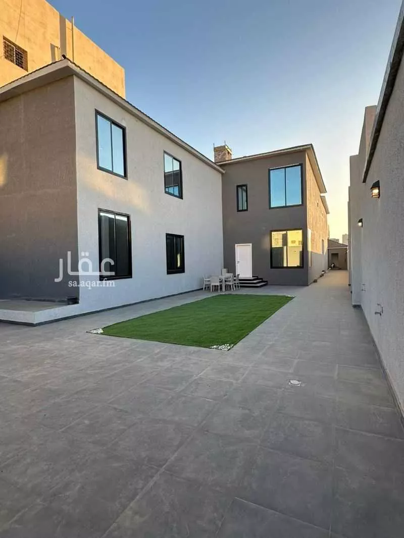 5 bedroom villa in Al Rawabi 1