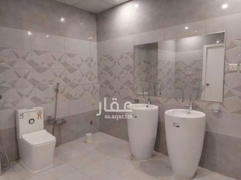 5 bedroom villa in Al Rawabi 22