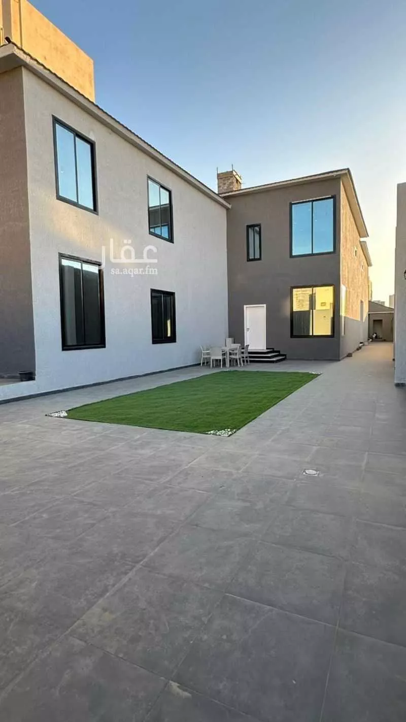 5 bedroom villa in Al Rawabi 23