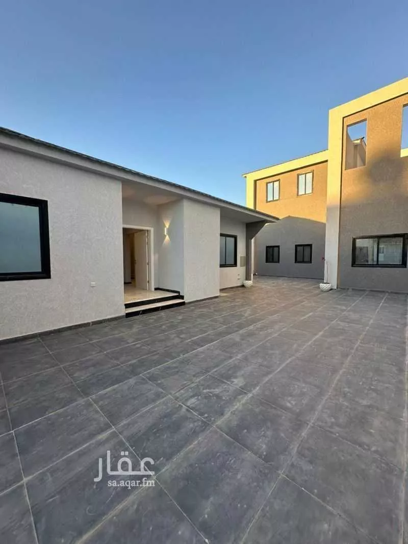 5 bedroom villa in Al Rawabi 7