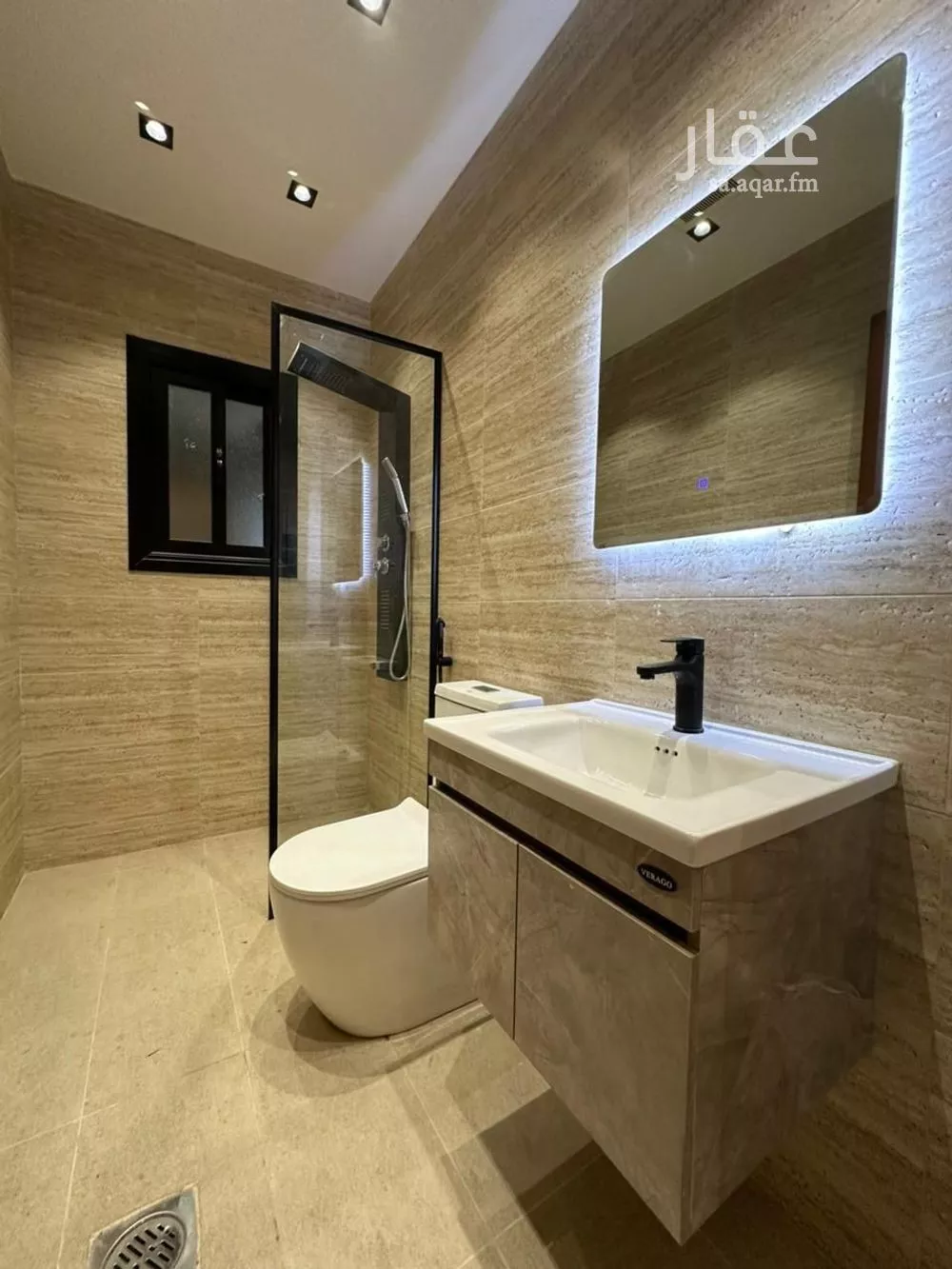 5 bedroom apartment in Al Aziziyah 10