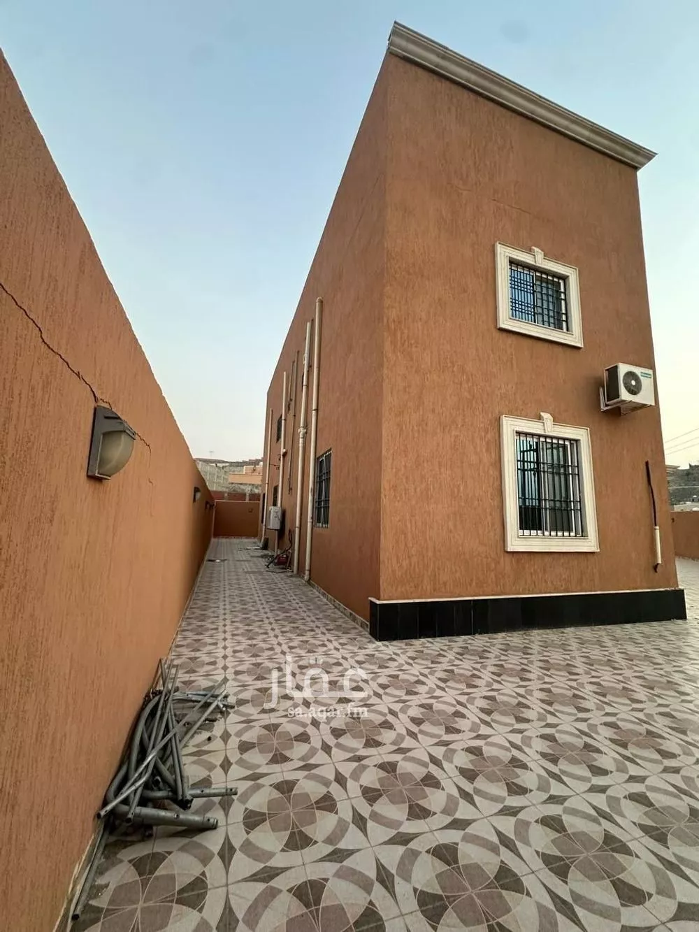 7 bedroom villa in Al Awali 4