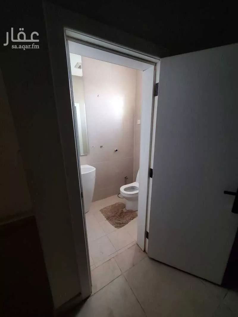 750 sqm shop in Al Aqiq 4