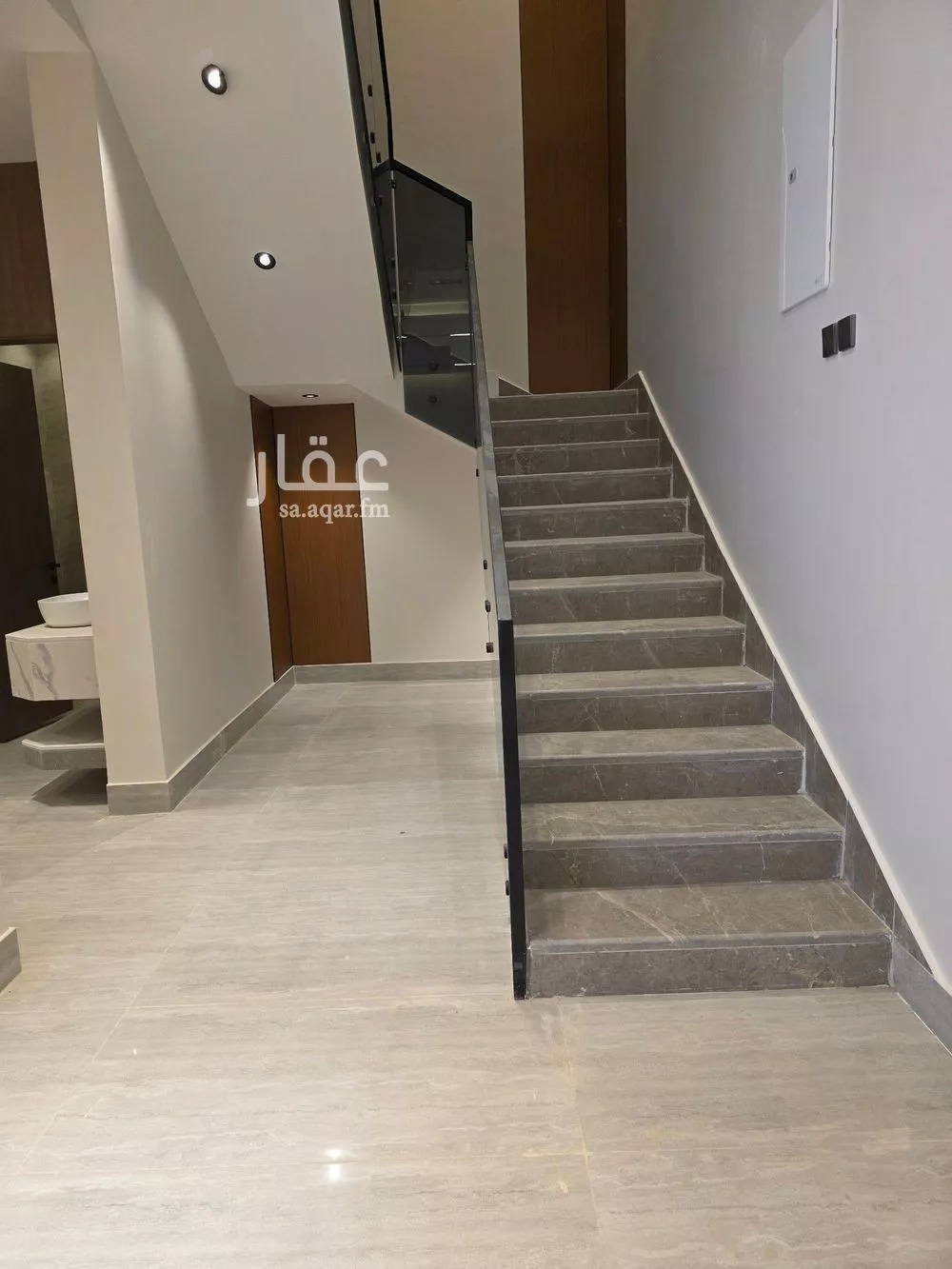 5 bedroom floor in Al Rimal 13