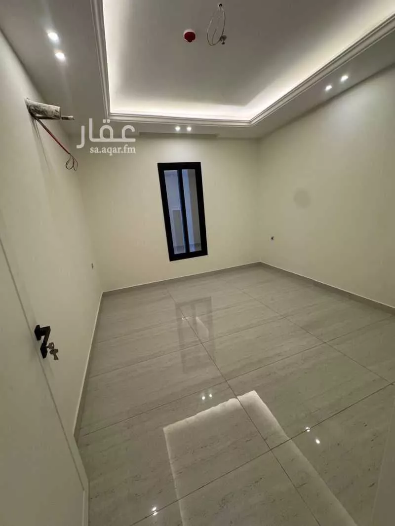 شقة 4 غرف في العليا 2