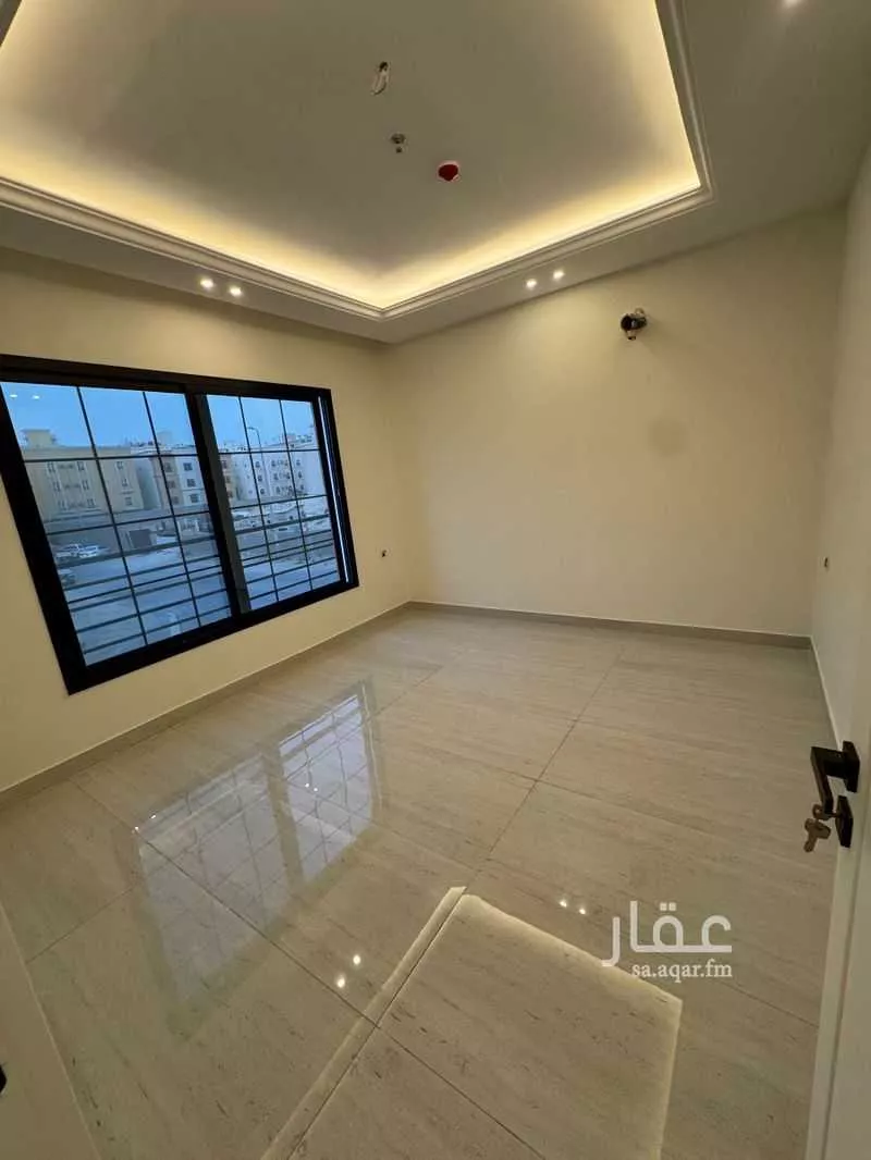 شقة 4 غرف في العليا 10