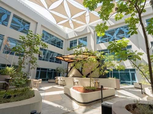 9000 sqm office in As Suwaidi 6