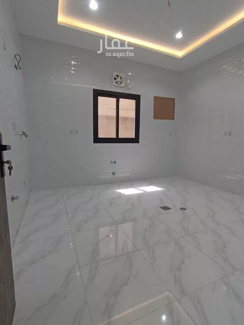 شقة 5 غرف في الريان 4