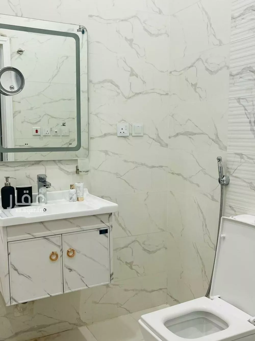 شقة 5 غرف في السلامة 14