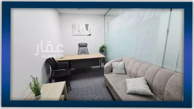مكتب 420 م² في العليا 4