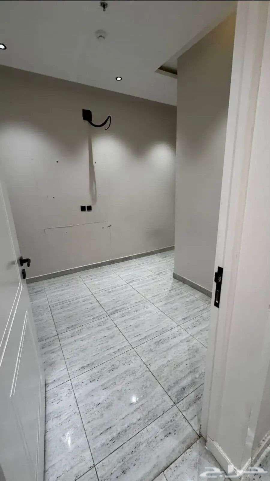 شقة 4 غرف في القادسية 9