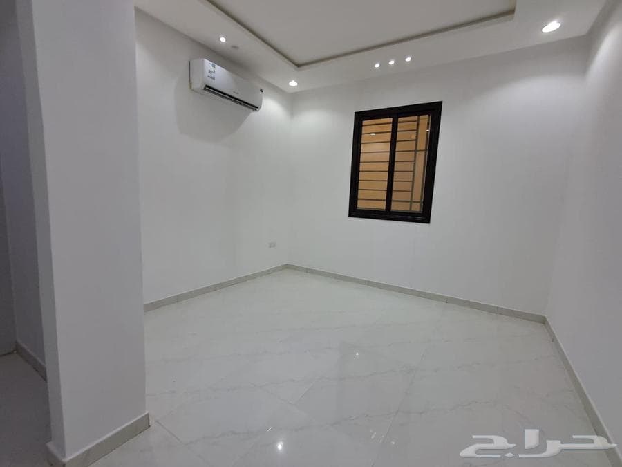شقة 2 غرف في الرمال 1