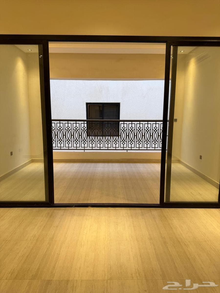 شقة 3 غرف في الرمال 4