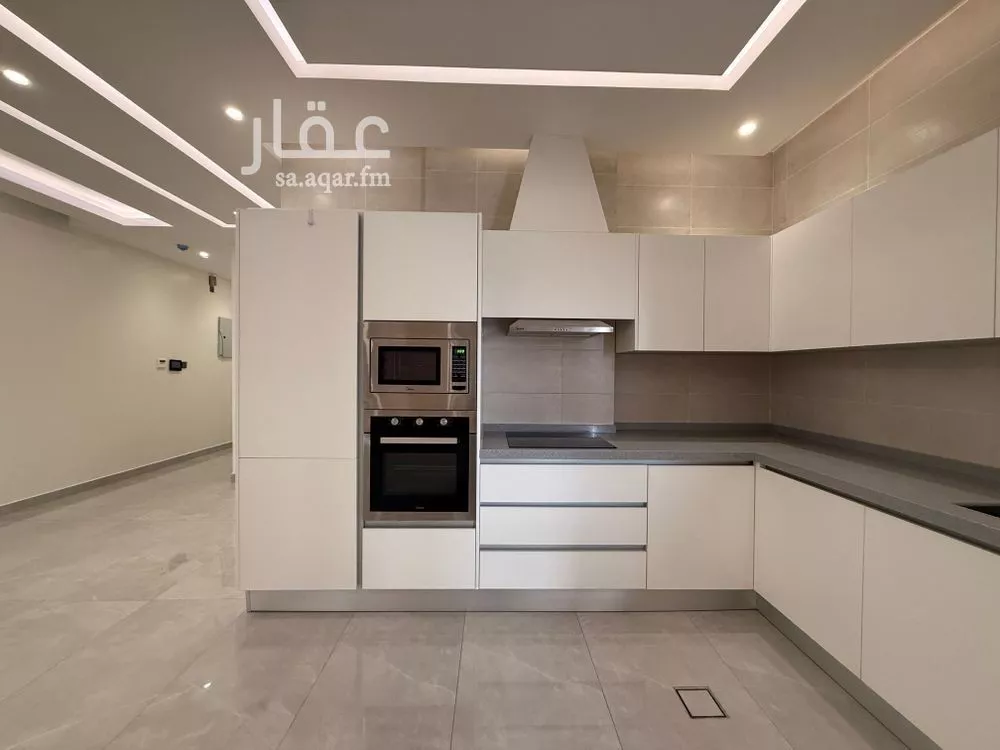 2 bedroom apartment in Al Wurud 4