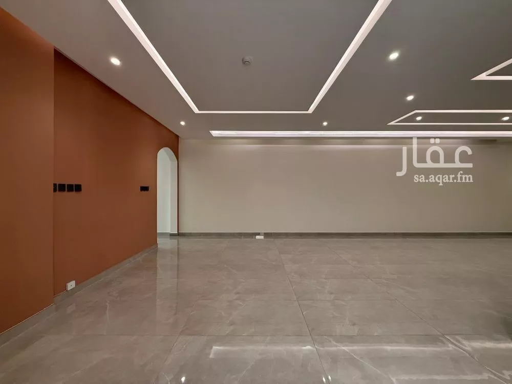 2 bedroom apartment in Al Wurud 6