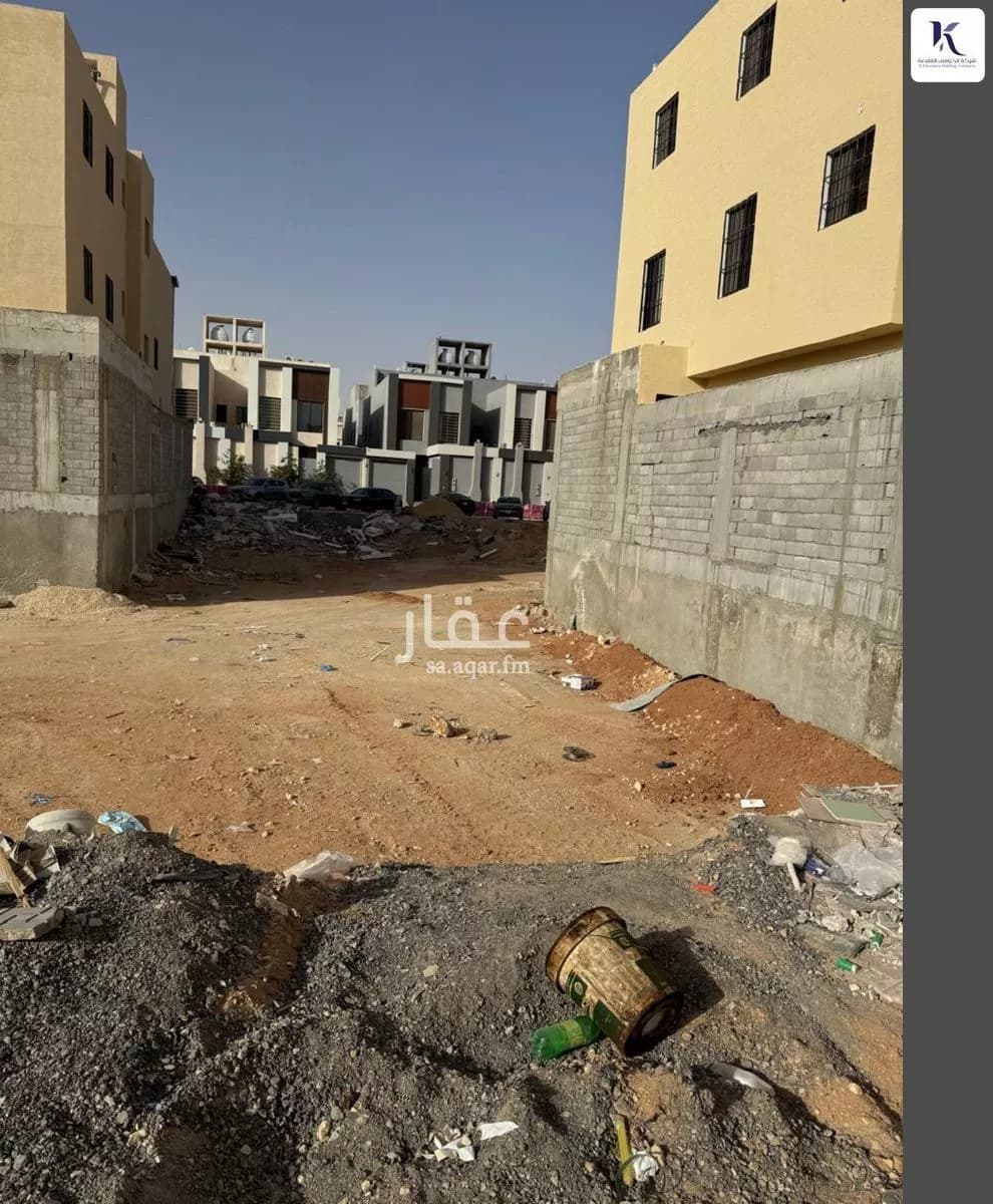 أرض 300 م² في الرمال 3