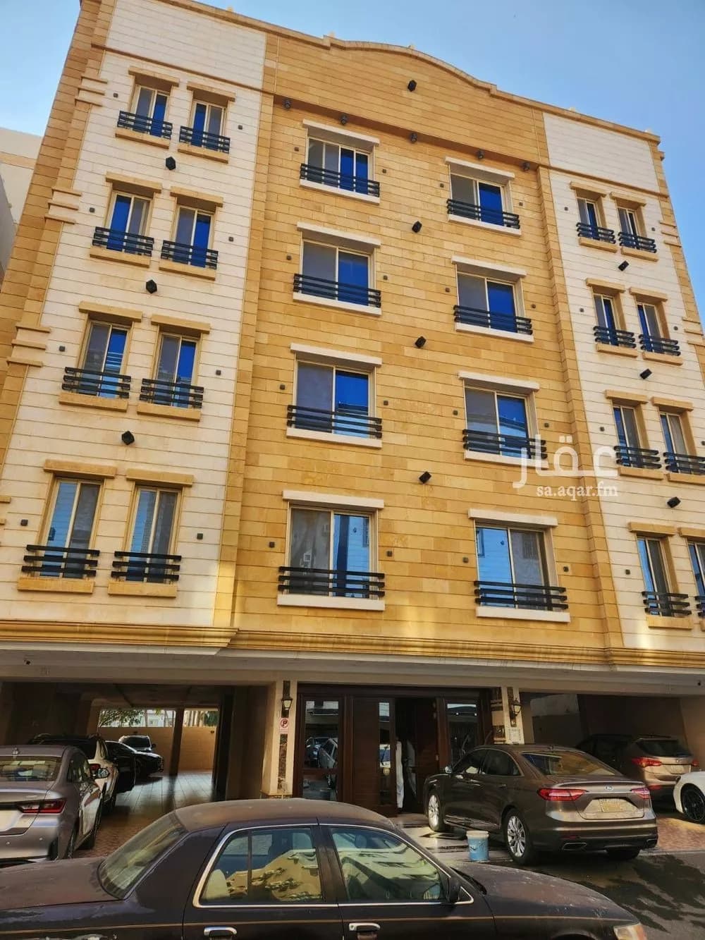 3 bedroom apartment in Al Salamah 1