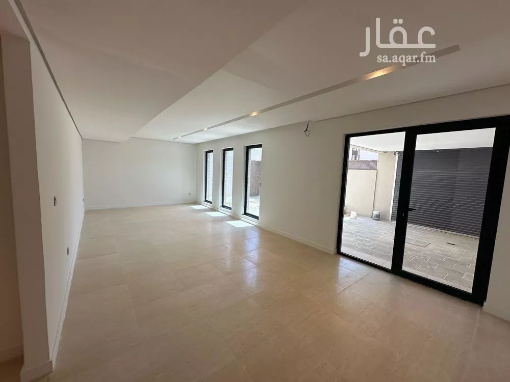 فيلا 5 غرف في العارض 2