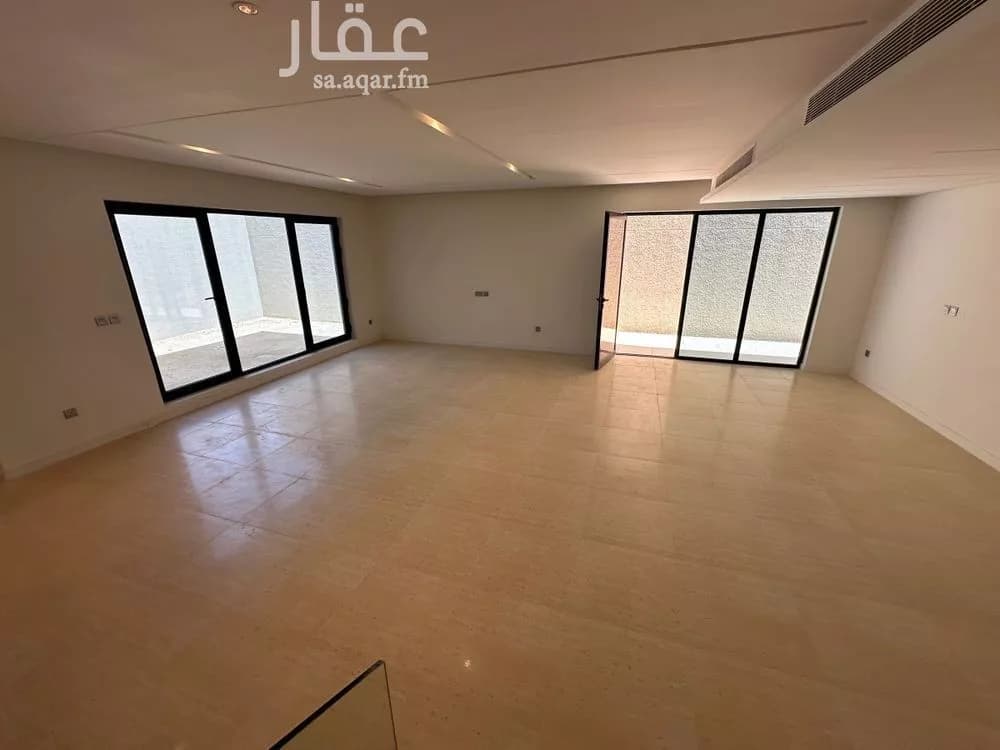 فيلا 5 غرف في العارض 3