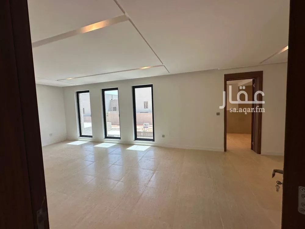 فيلا 5 غرف في العارض 6