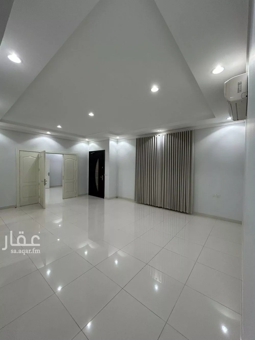 3 bedroom floor in Al Malqa 2