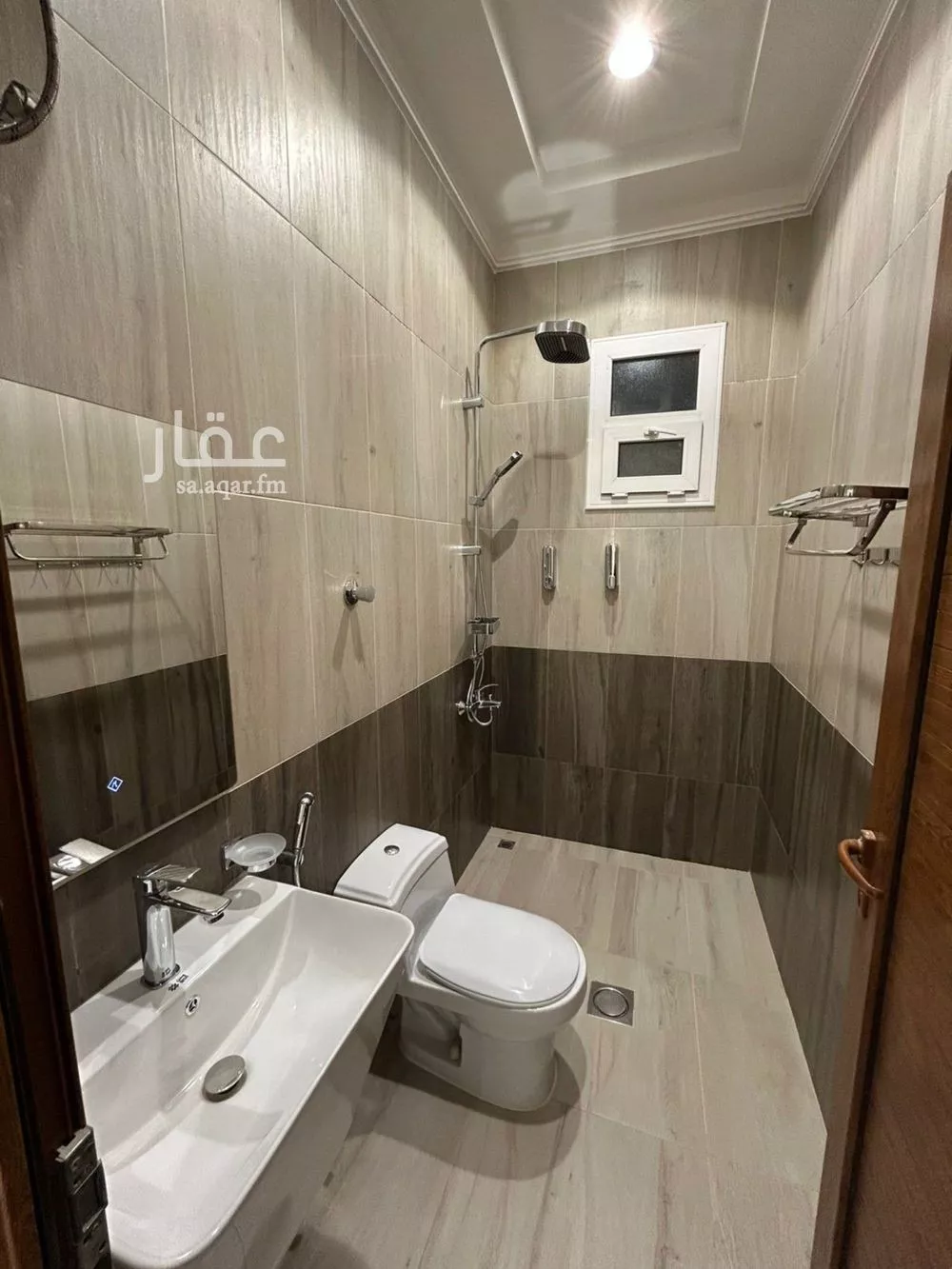 3 bedroom floor in Al Malqa 18