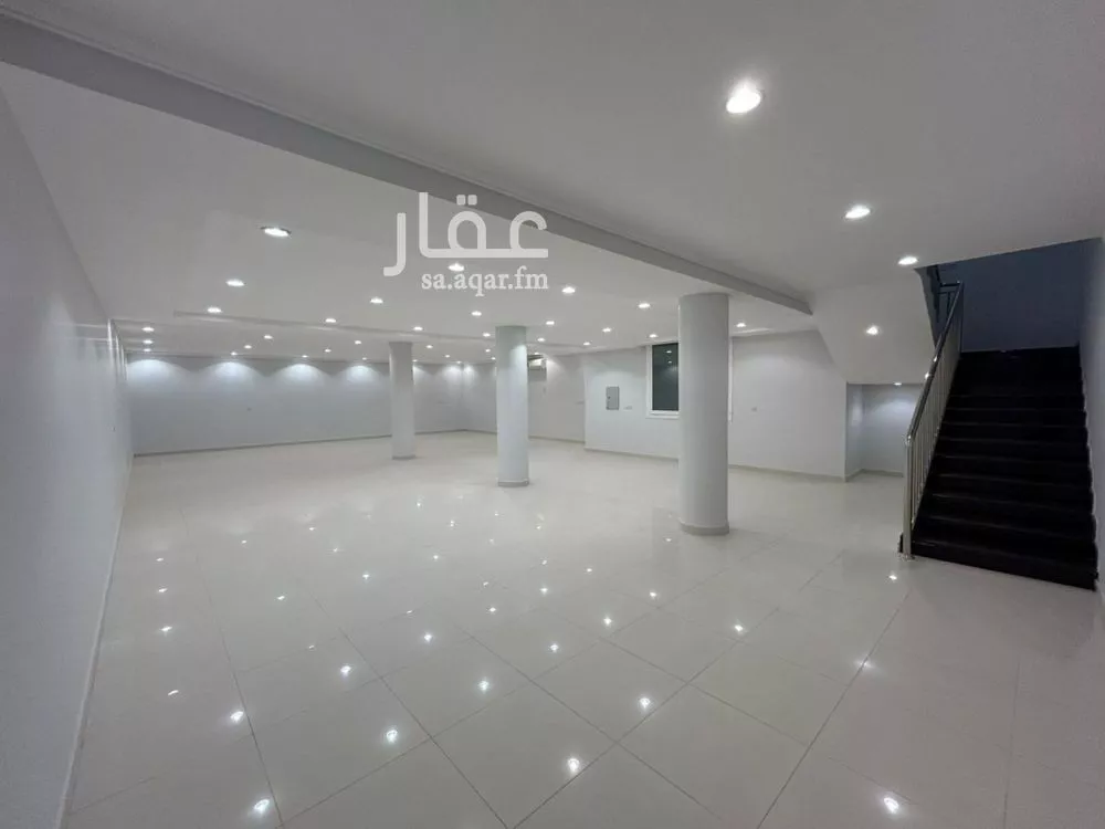 3 bedroom floor in Al Malqa 3