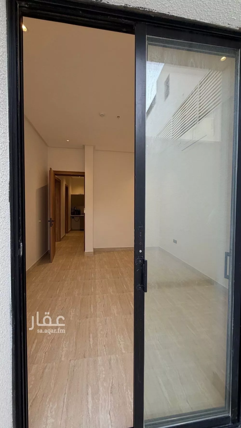 شقة 2 غرف في الرمال 4