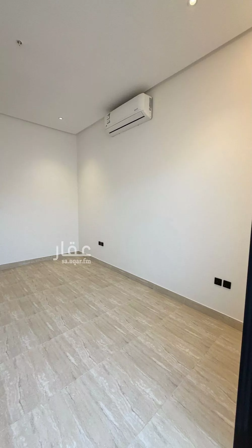 شقة 2 غرف في الرمال 5