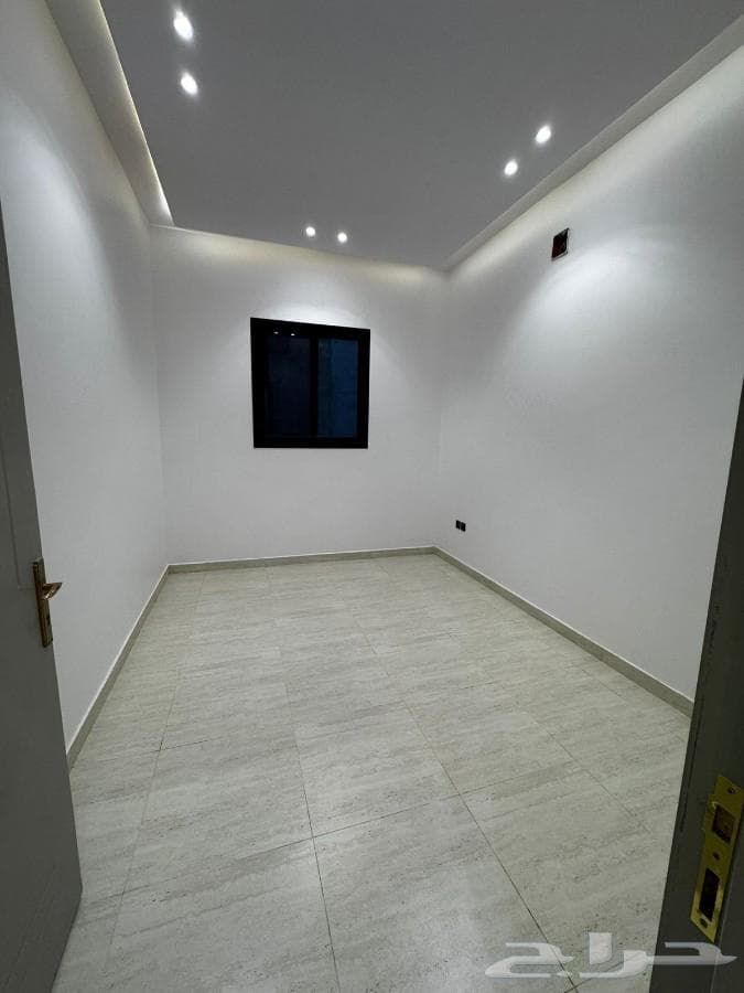 4 bedroom apartment in Al Bayan 9