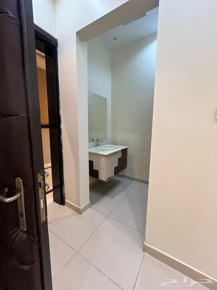 4 bedroom apartment in Al Aridh 1