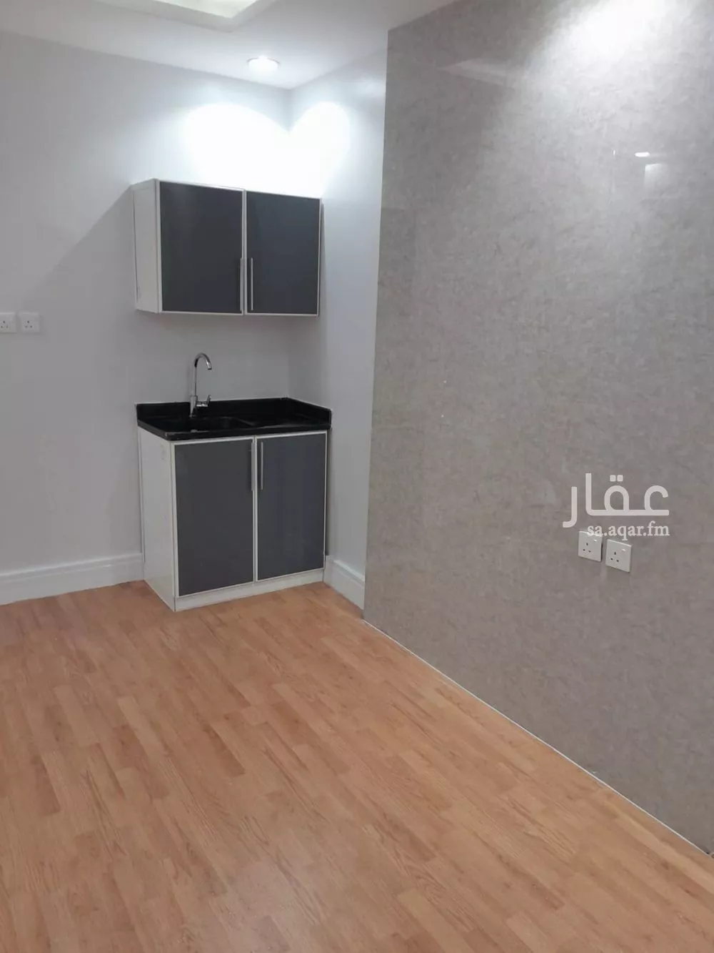 شقة 1 غرف في الغدير 4