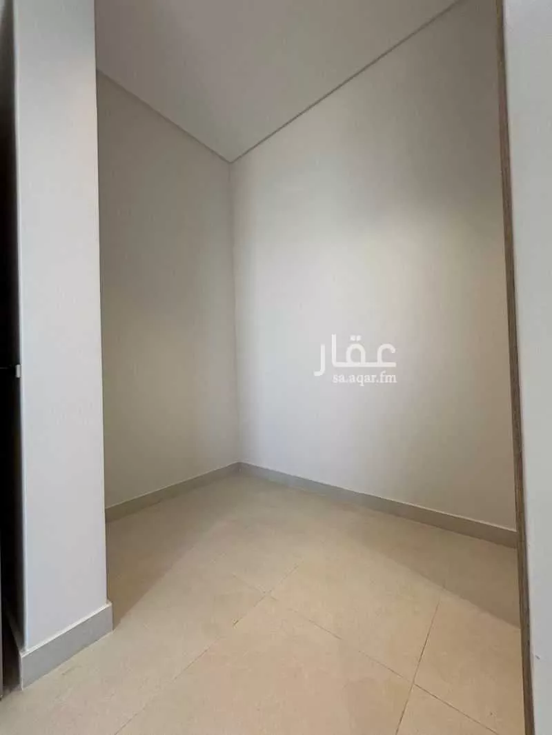 شقة 3 غرف في النزلة الشرقية 26