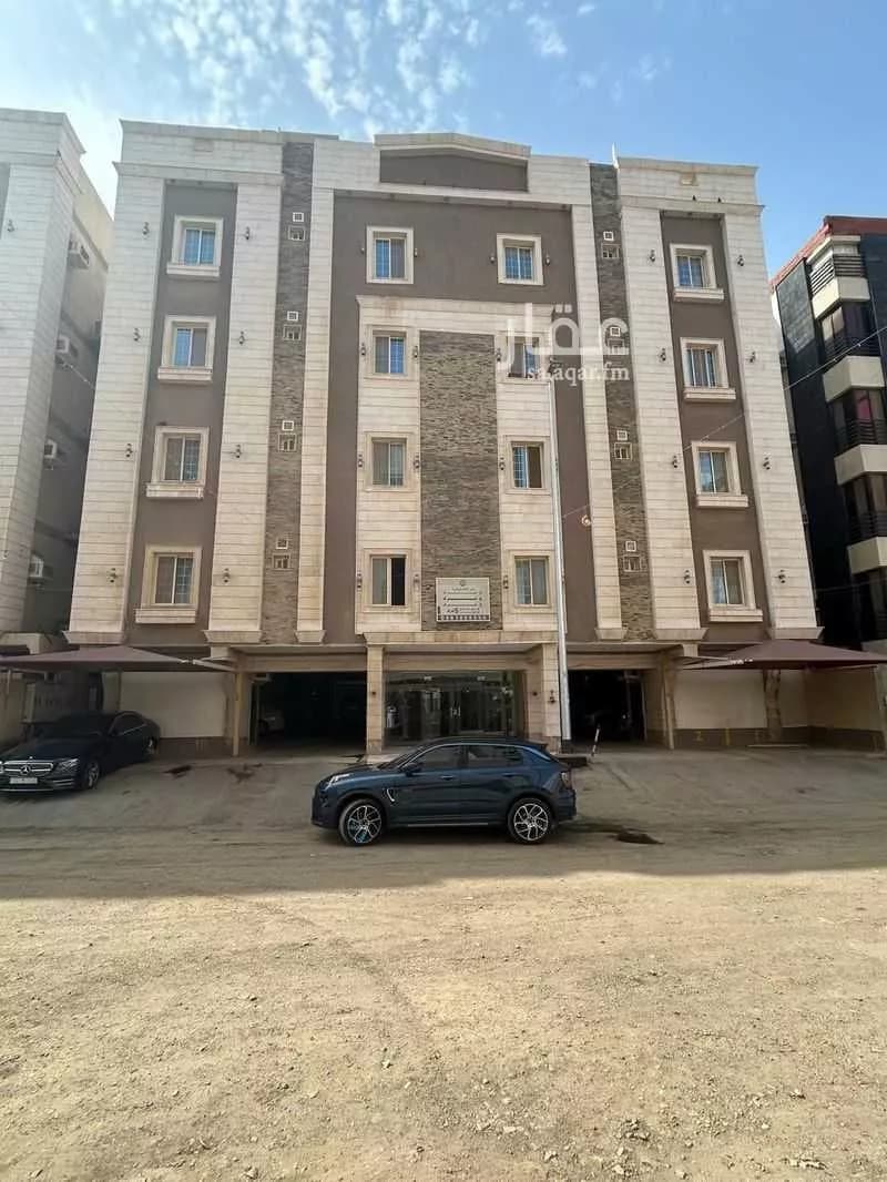 5 bedroom apartment in Muraykh 1