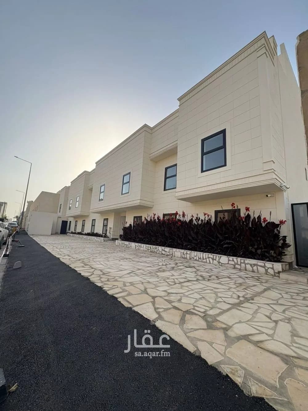 شقة 1 غرف في الملقا 1