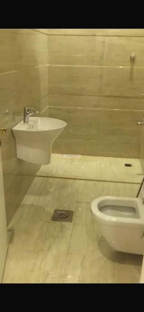 شقة 3 غرف في الملقا 7