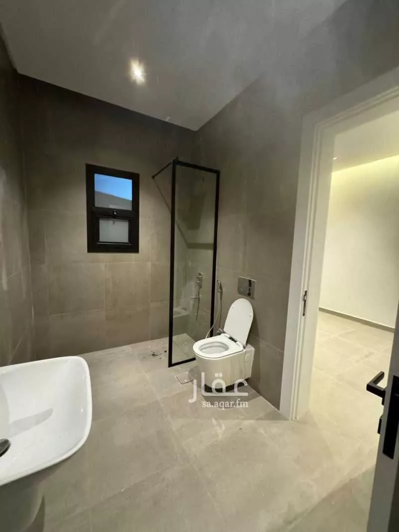 دور 4 غرف في الورود 9