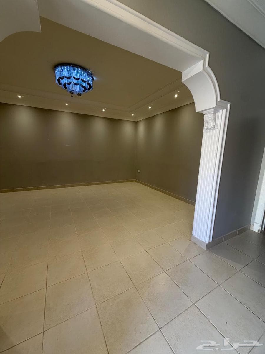 فيلا 8 غرف في صلاح الدين 8