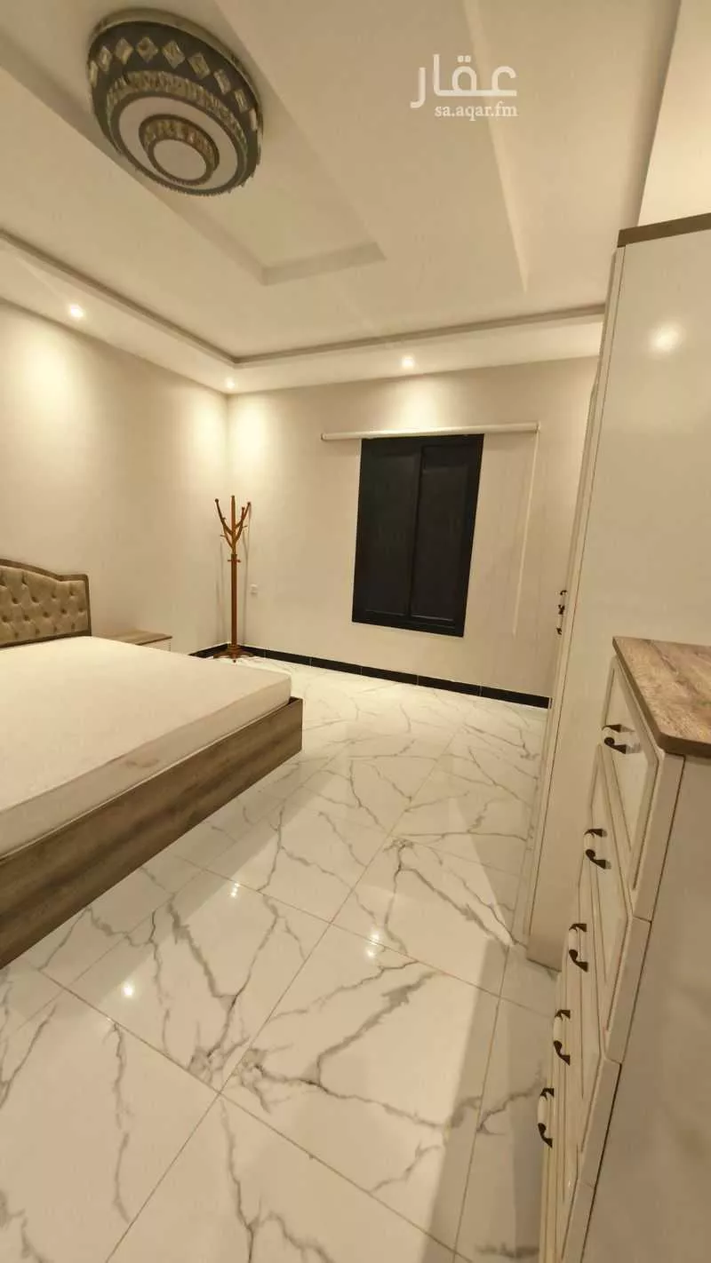 شقة 5 غرف في العزيزية 5