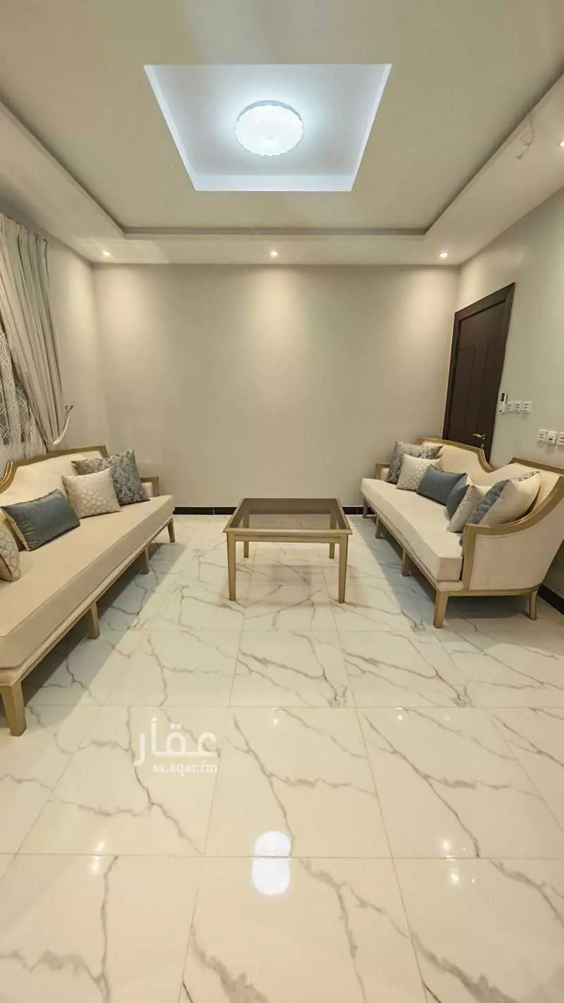 شقة 5 غرف في العزيزية 8