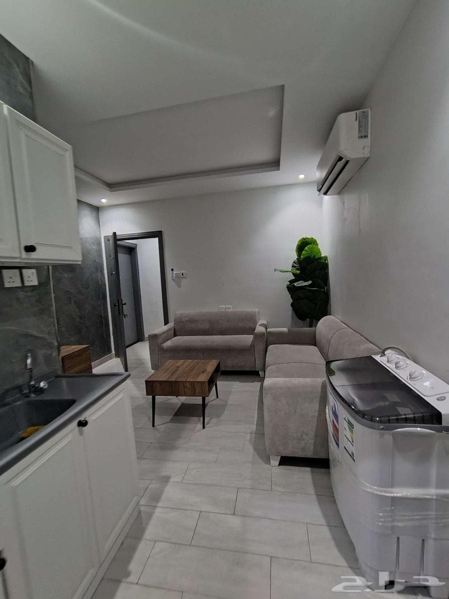 شقة 1 غرف في الروضة 12