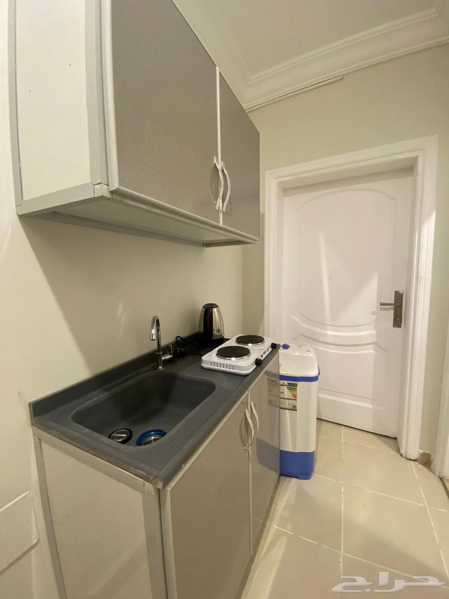 شقة 1 غرف في النزهة 2